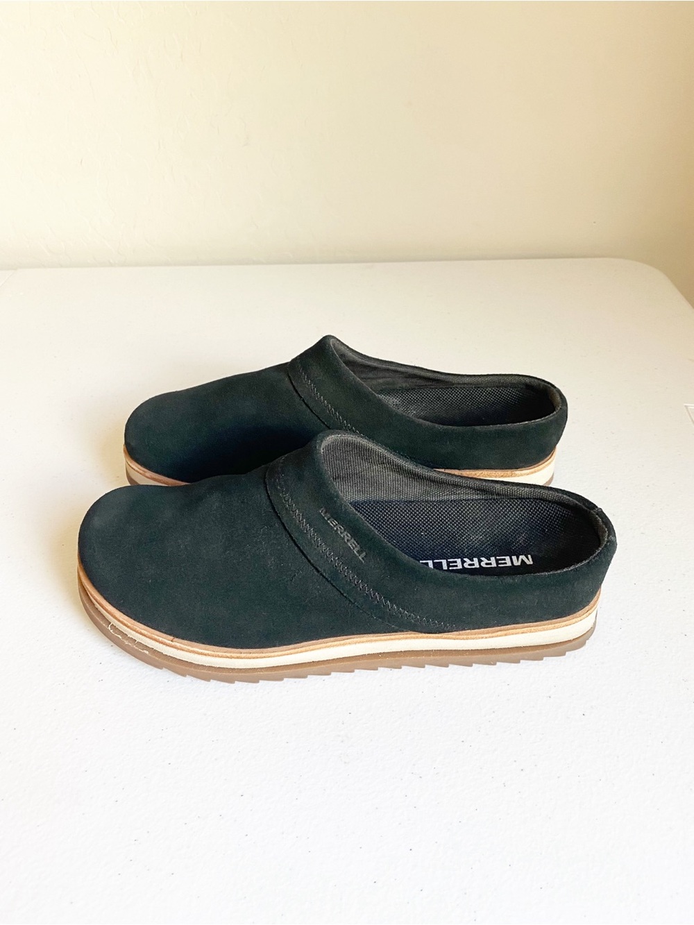 Merrell Juno Clog Suede in Black Size 6.5